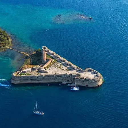 דירה In With Sea View, Balcony, Air Conditioning, Wifi