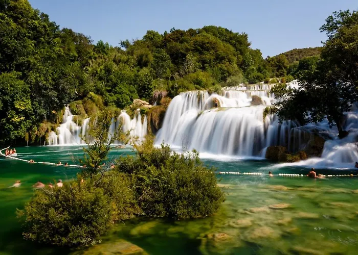 Apartman In With Sea View, Balcony, Air Conditioning, Wifi